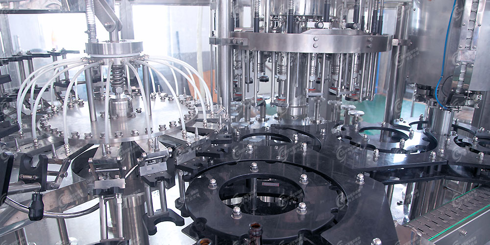 三合一玻璃瓶啤酒灌裝機-5